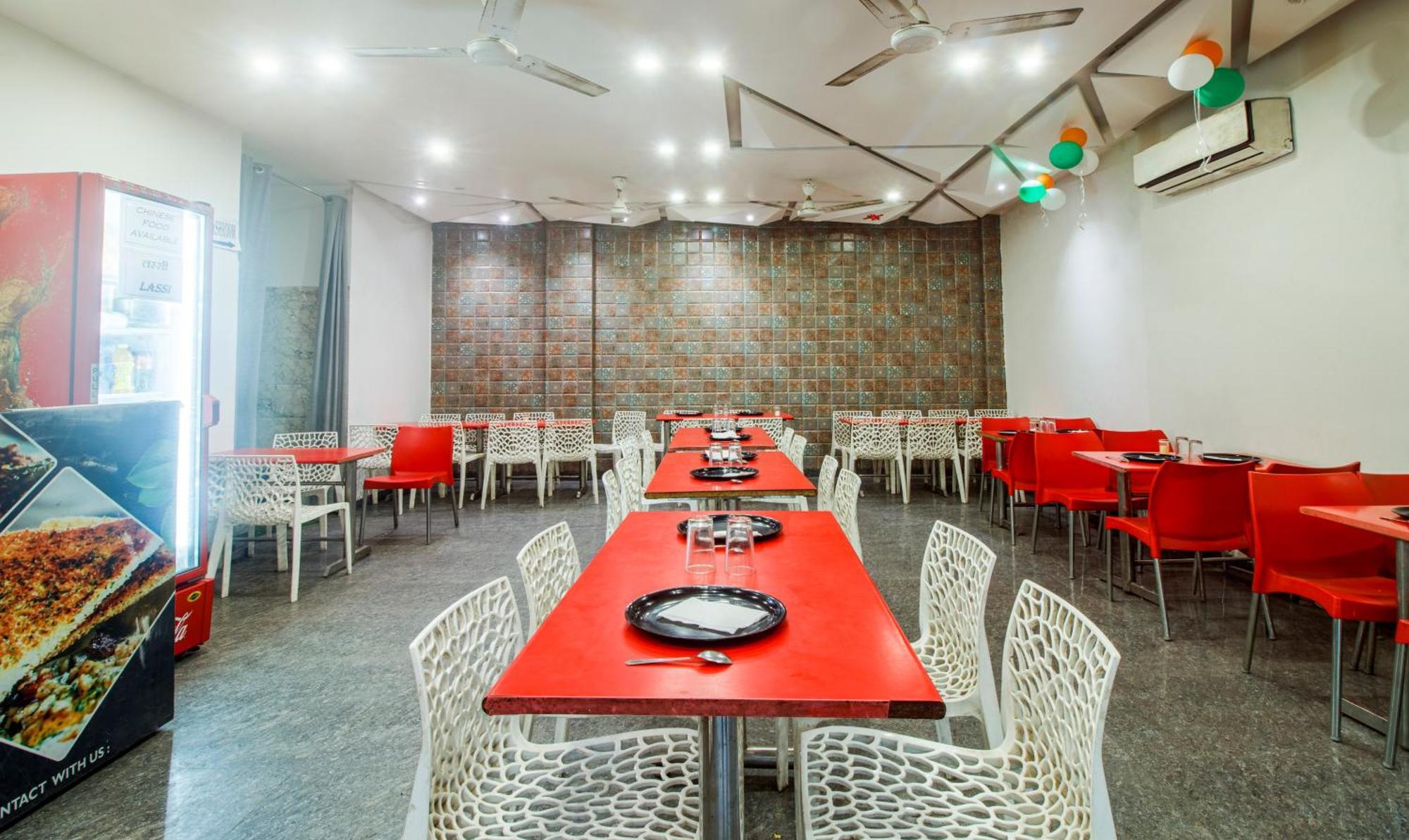 Itsy Hotels Shree Anand Dham, Vrindāvan المظهر الخارجي الصورة